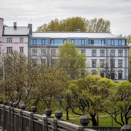 Apartmán Oldtown&river View Hoffmann B9 *